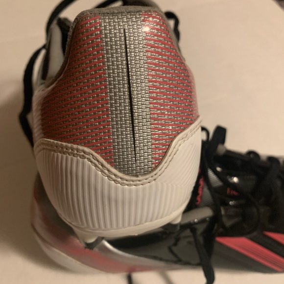 Black/pink womens cleats pre owned in good condition - Picture 3 of 9